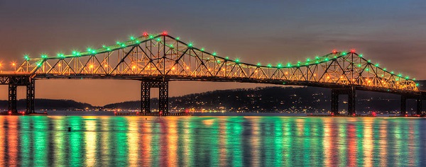 Мост "Tappan  Zee" , консольного типа, находится в штате Нью-Йорк и пересекает реку Гудзон : интернет-магазин Elmar Украина