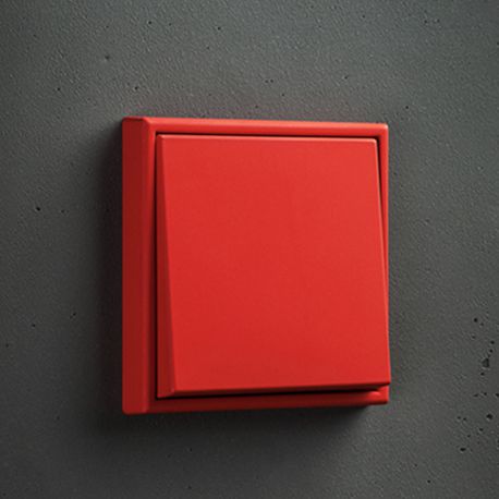 На фото: выключатель LS 990 в дизайне Les Couleurs® Le Corbusier цвет красный : электромаркет интернет-магазин ELMAR Украина