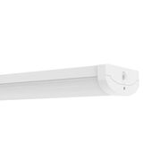 LINEAR SURFACE LN SF 1500 P 45W 830 WT IP44 EM 5850/340 Lm 110° Светильник для общего освещения с аврийным блоком: Библиотеки, школы Ledvance