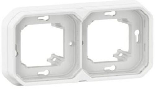 Рамка-супорт 3-постовая горизонтальная/вертикальная , цвет Белый ЕІВ PLEXO IP55 NEW Legrand