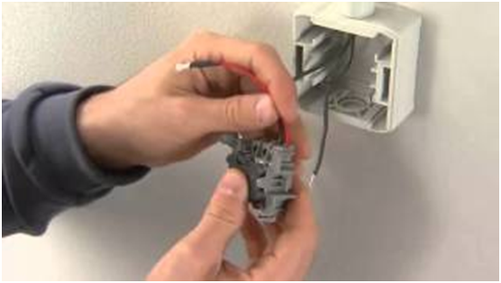 Рис.6 Установка светодиодной индикации на наружные выключатели с степенью защиты IP44. Подключение световой индикации к накладному выключателю Legrand Quteo IP44 : интернет-магазин Elmar Украина